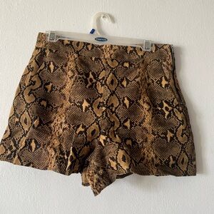 Zara snake pattern short